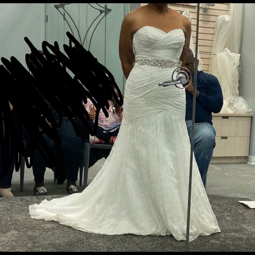 David’s Bridal Lace Ivory Wedding Dress